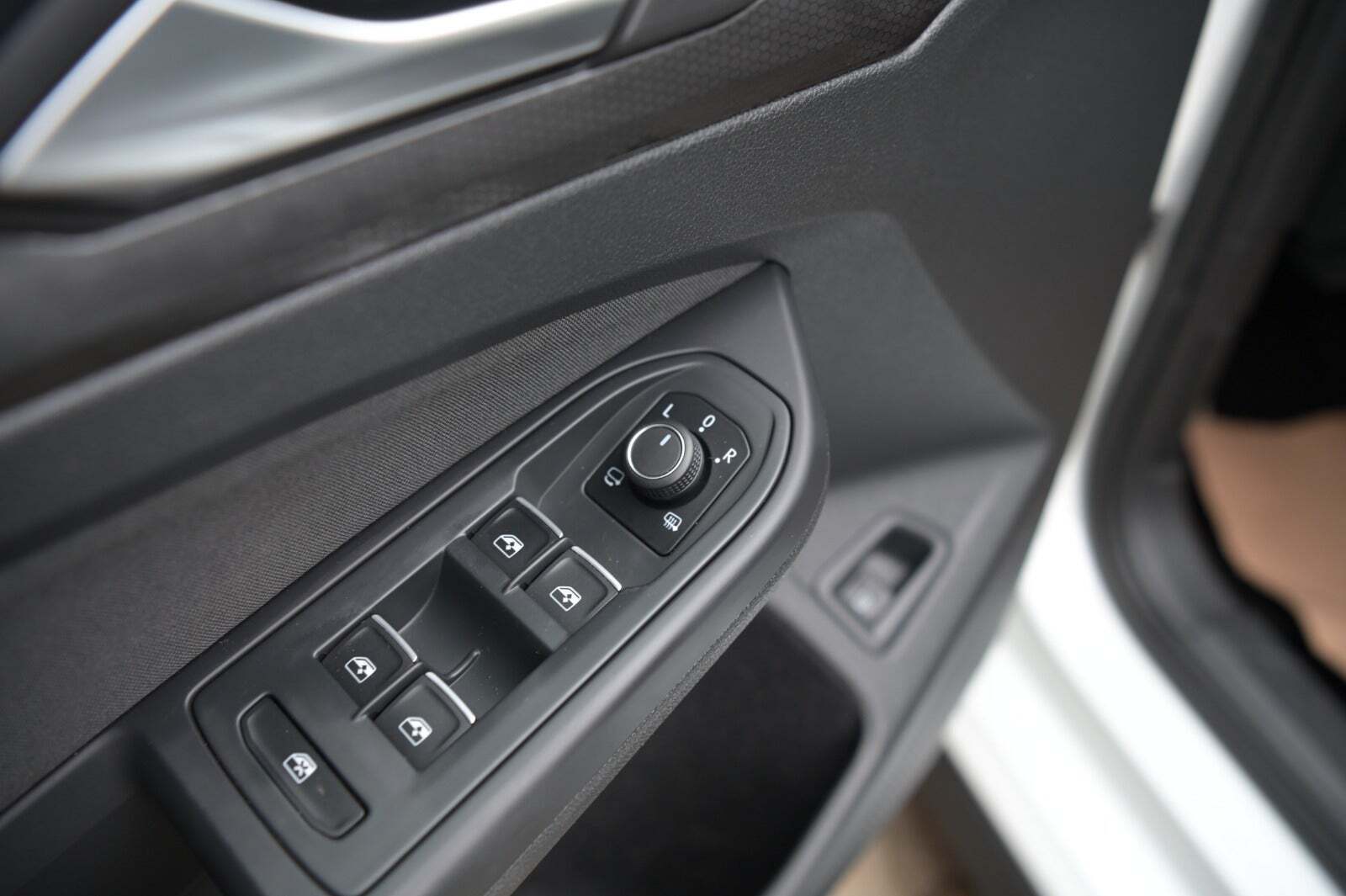 Hvid VW Golf VIII fra 2021