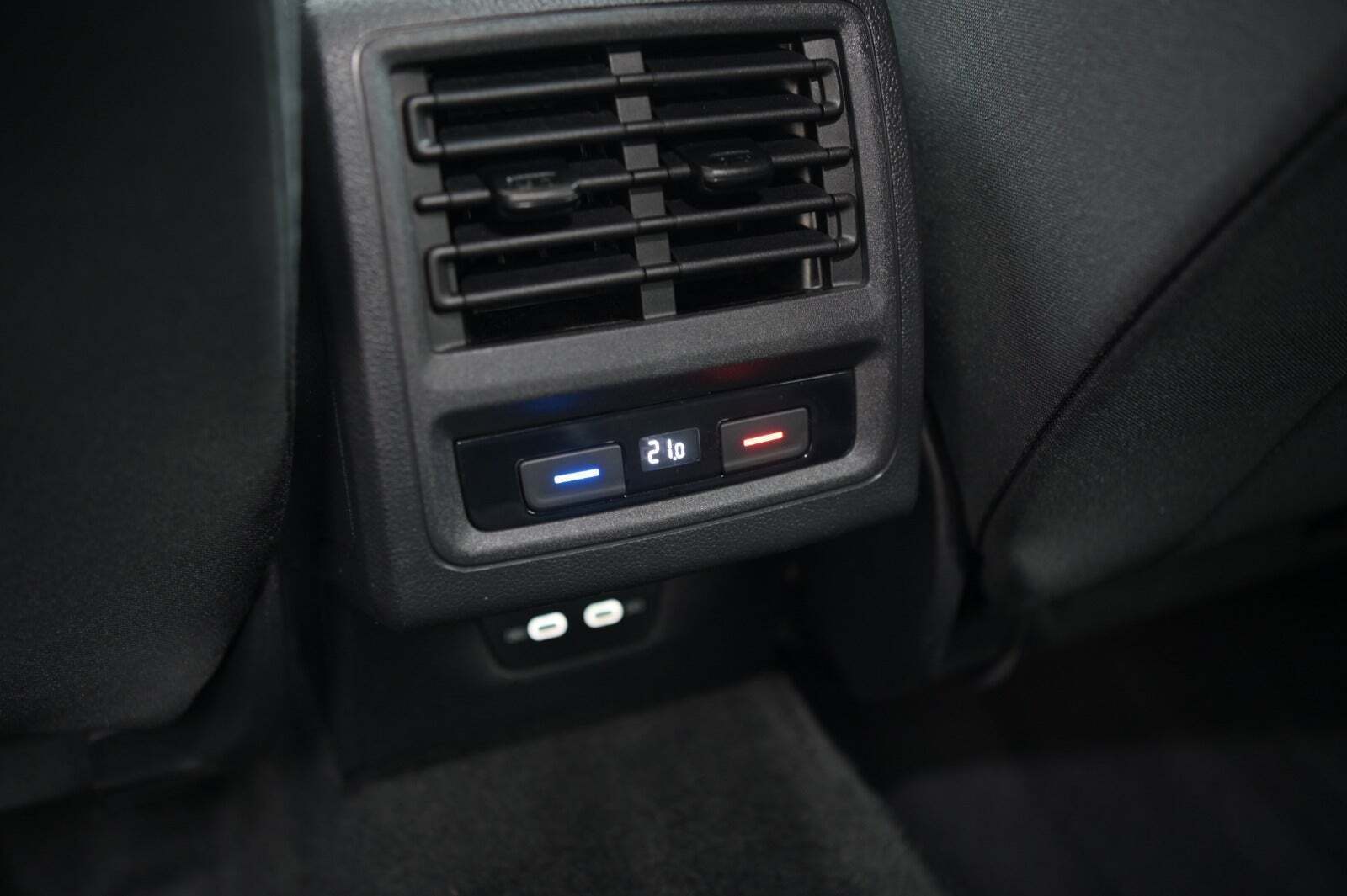 Hvid VW Golf VIII fra 2021