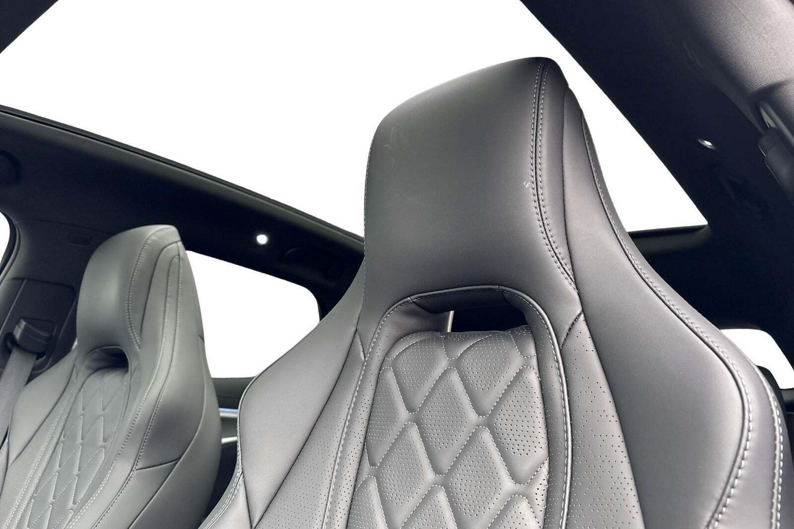 Beige BYD Sealion 7 fra 2024