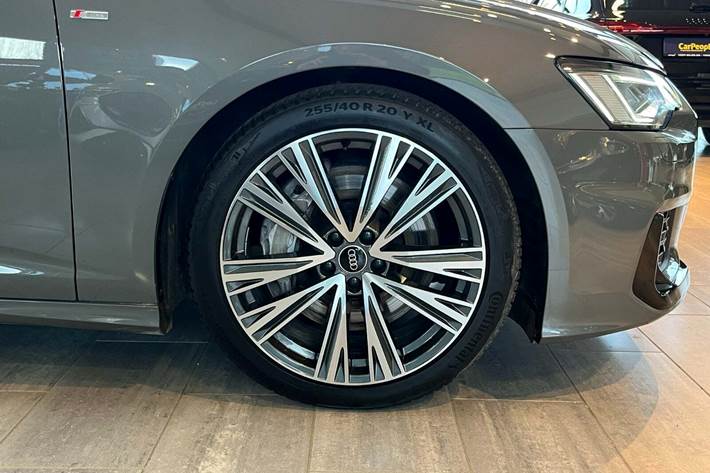 Grå Audi A6 fra 2024