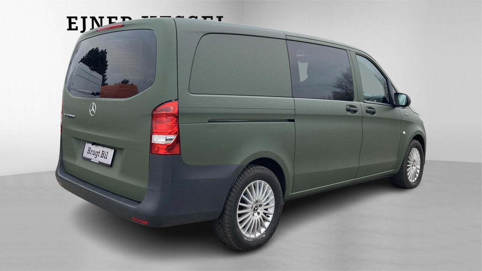 Mercedes eVito 129 Tourer PRO L Van