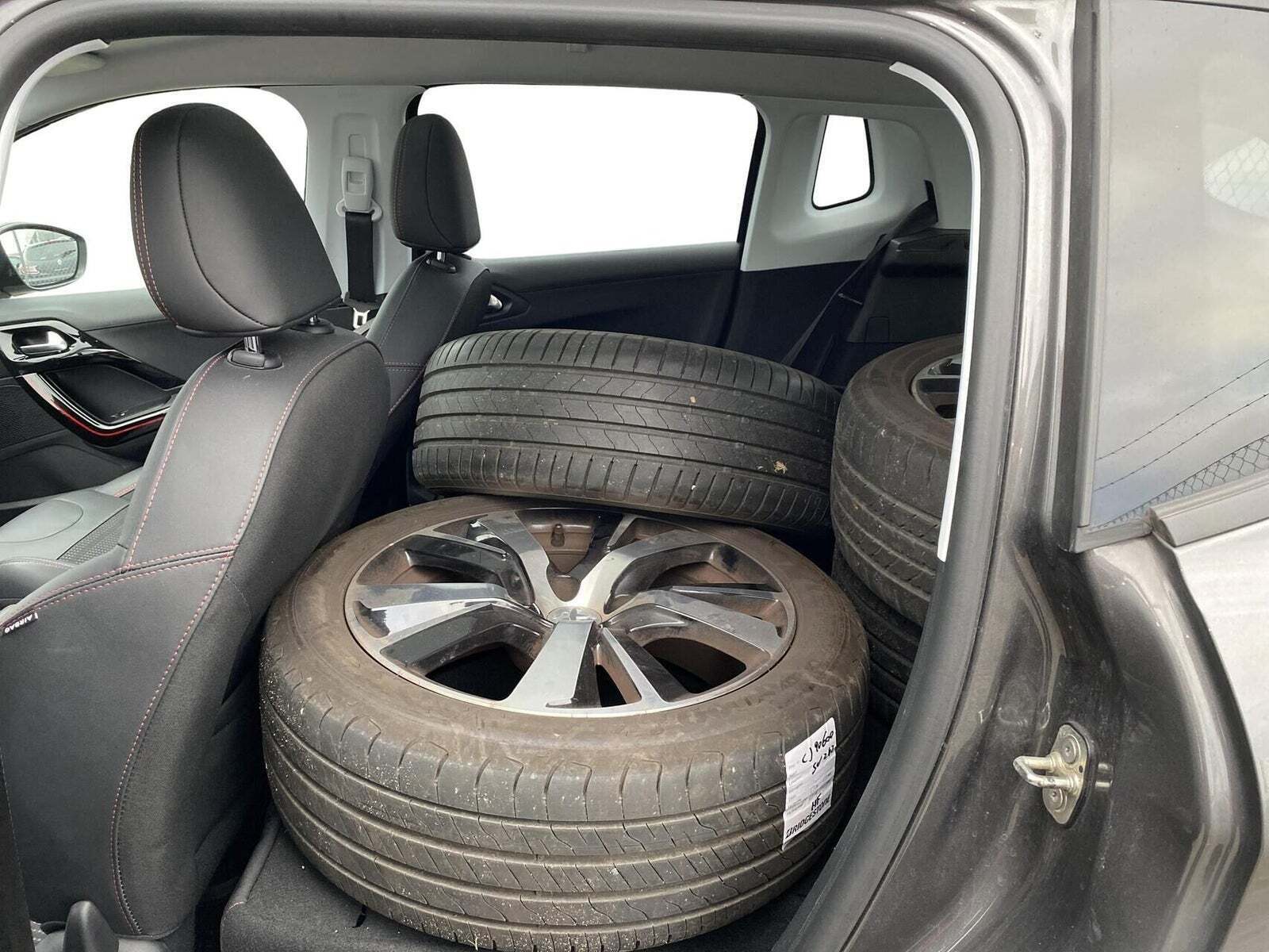 Peugeot 2008 1,5 BlueHDi 120 GT Line Sky EAT6