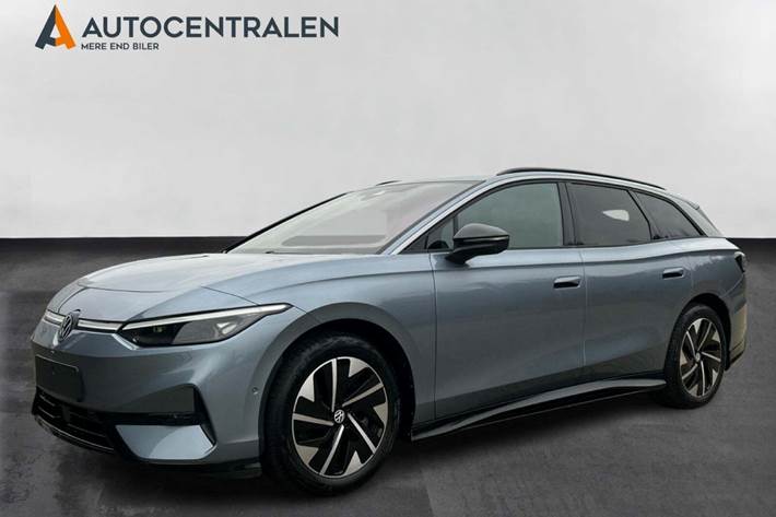 Blå VW ID.7 fra 2025 set udefra