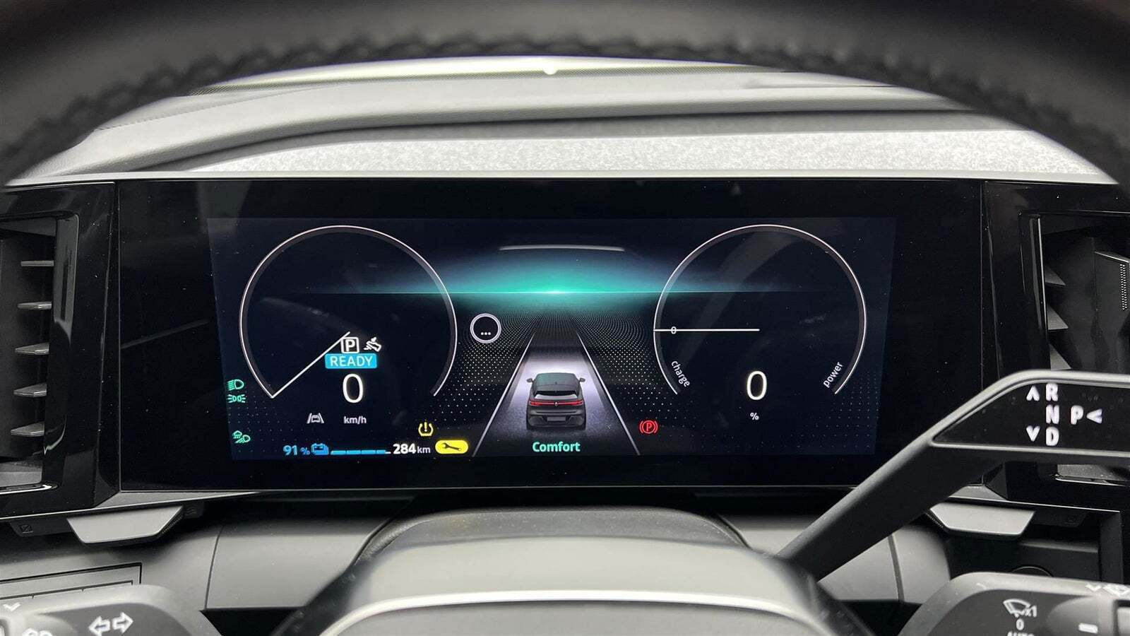 Grå Renault Megane E-Tech fra 2023