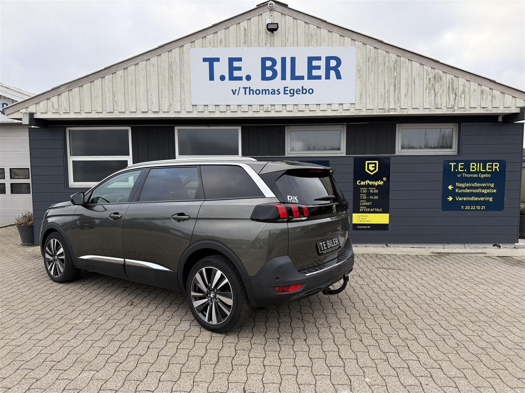 Sort Peugeot 5008 fra 2019
