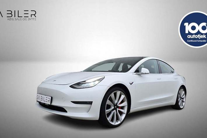 undefined Tesla Model 3 fra 2019 set udefra