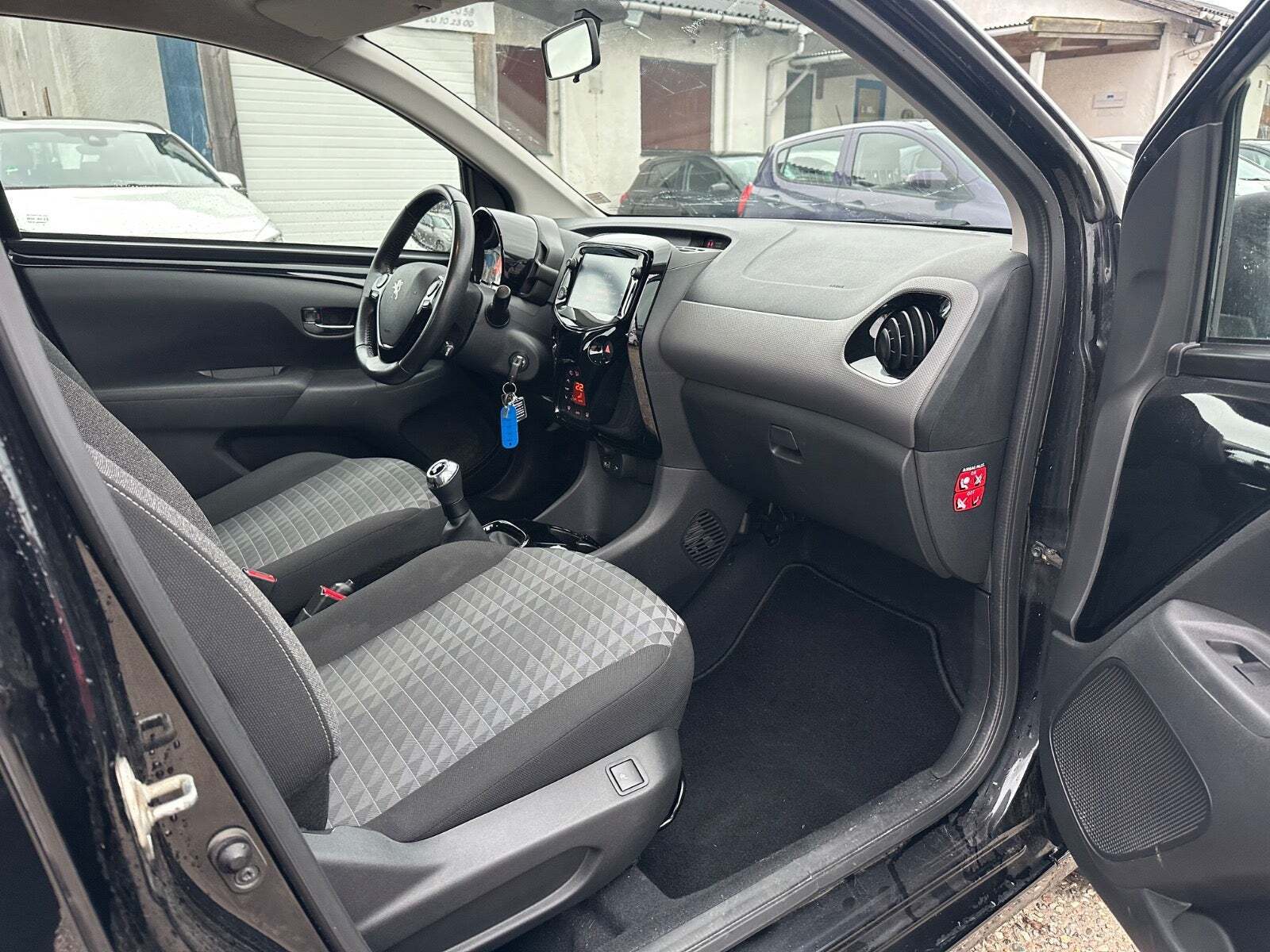 Peugeot 108 1,0 e-VTi 72 Selection Tech