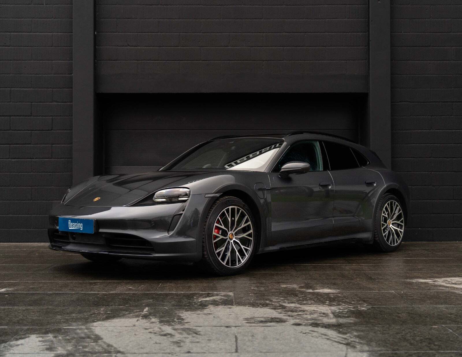 Porsche Taycan 4S Performance+ Cross Turismo