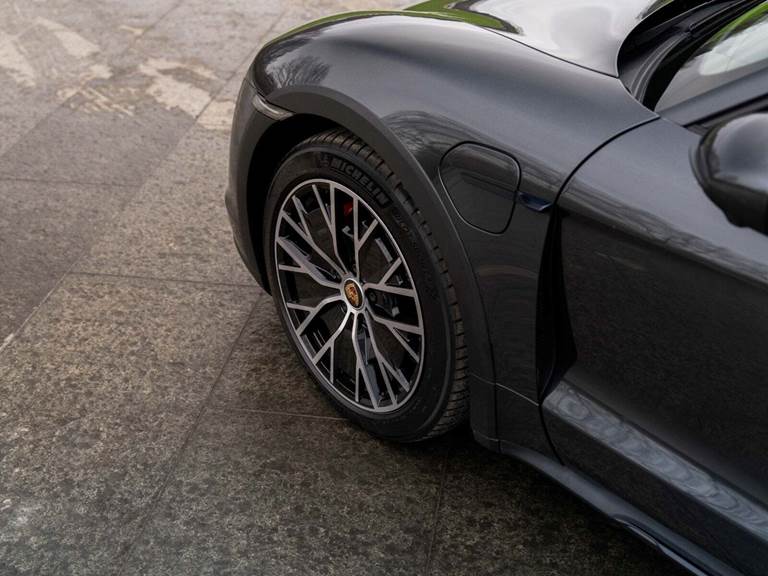 Porsche Taycan 4S Performance+ Cross Turismo