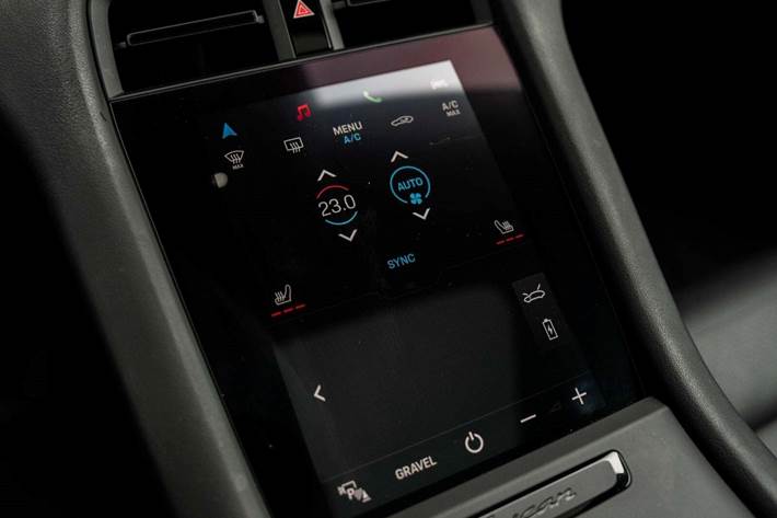 Grå Porsche Taycan 4S fra 2021