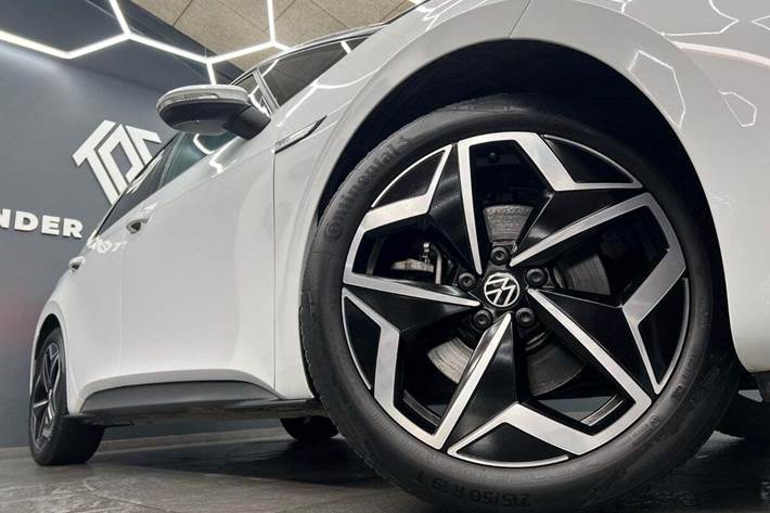 Hvid VW ID.3 fra 2021