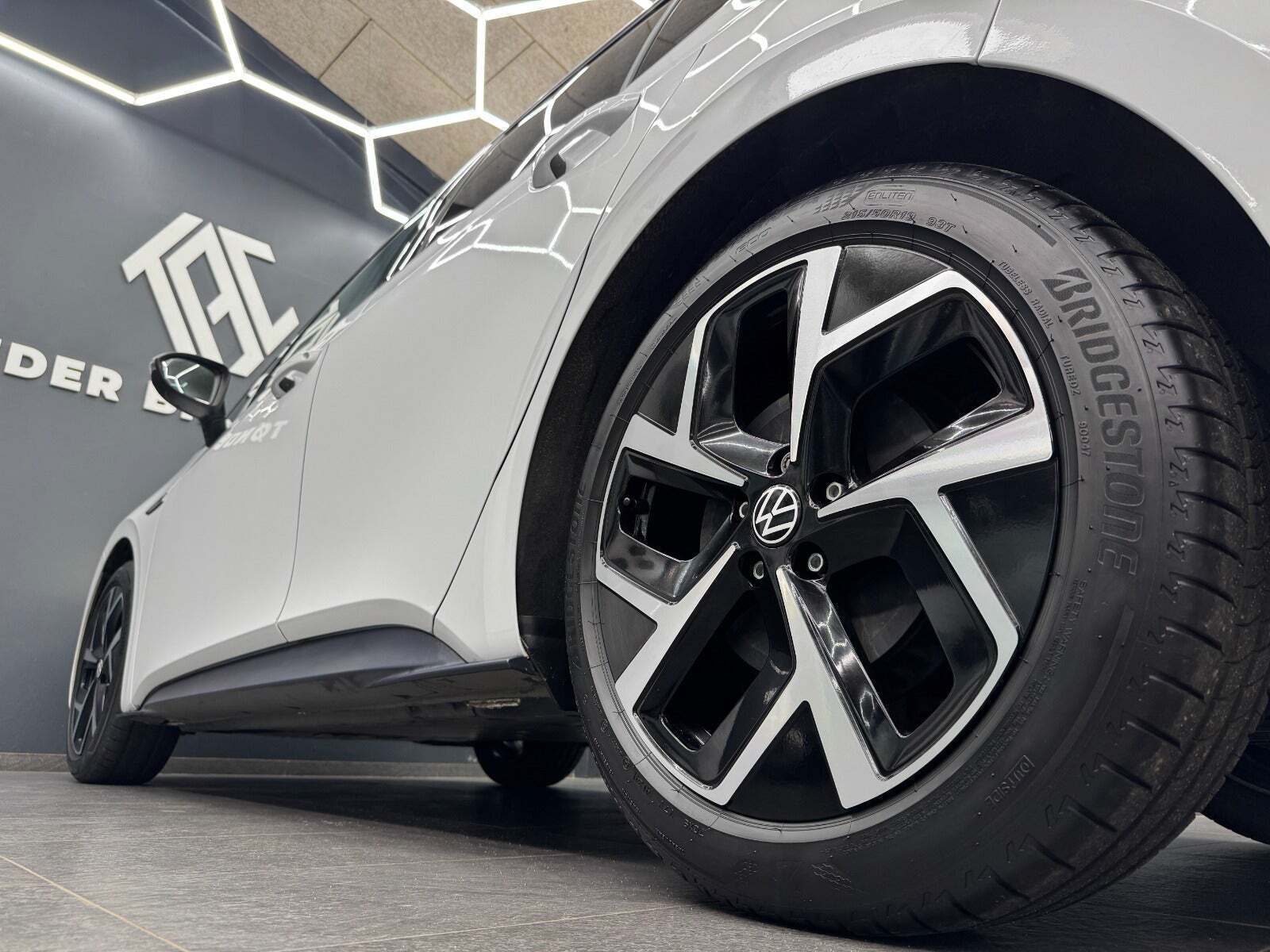 Hvid VW ID.3 fra 2021