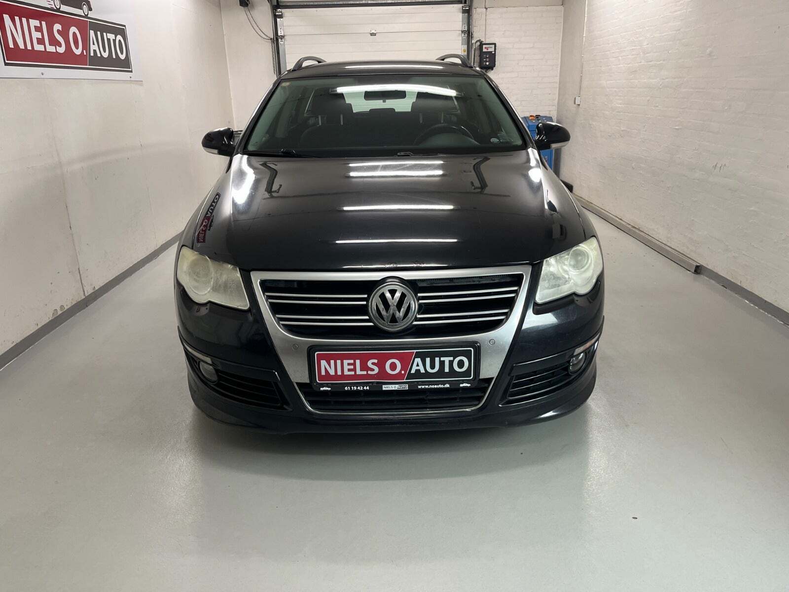Sort VW Passat fra 2009