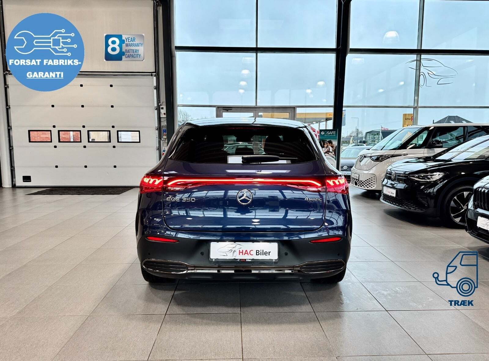 Blå Mercedes EQE350 SUV fra 2024