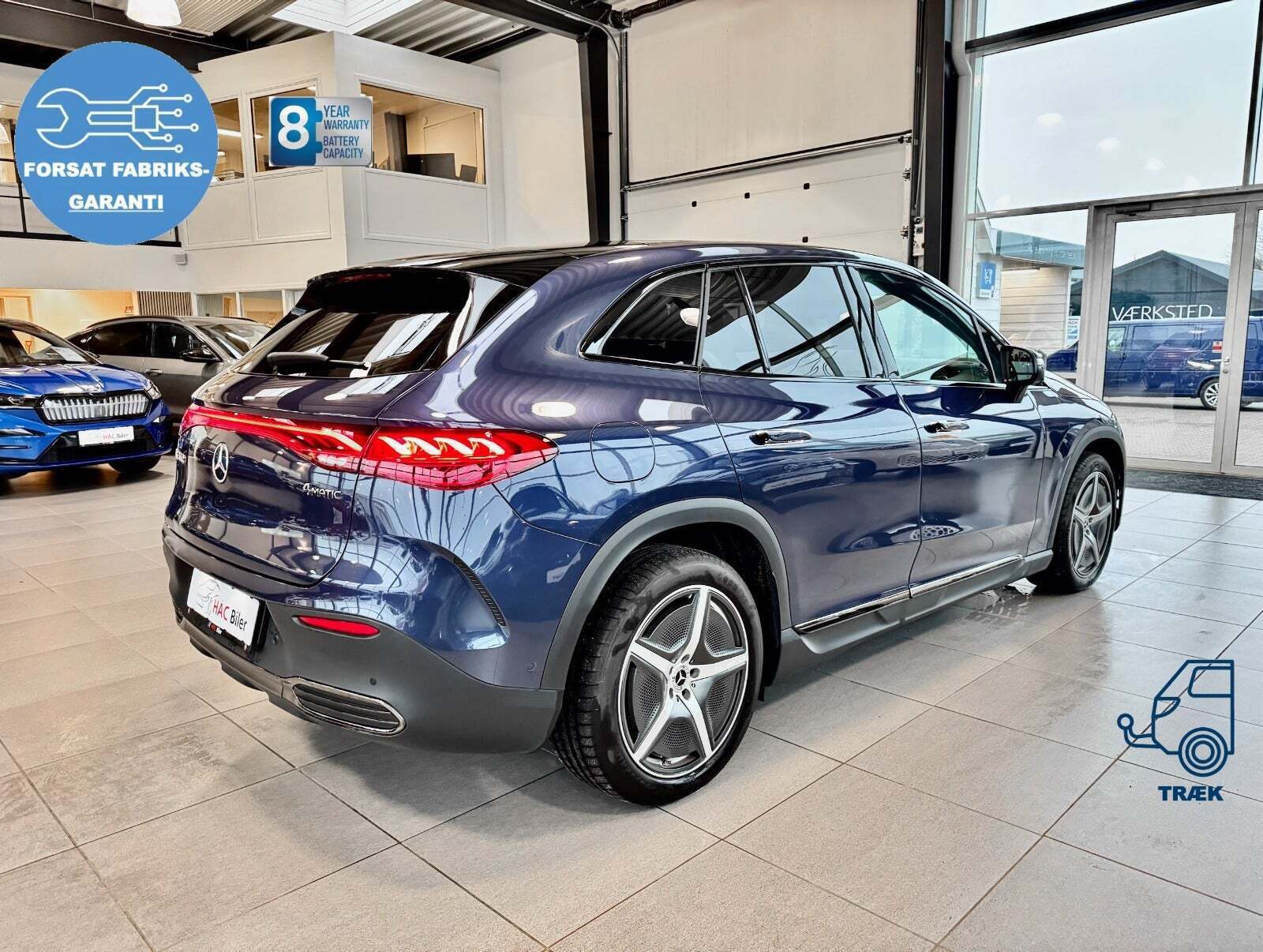 Blå Mercedes EQE350 SUV fra 2024