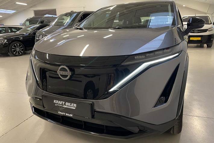 Grå Nissan Ariya fra 2024