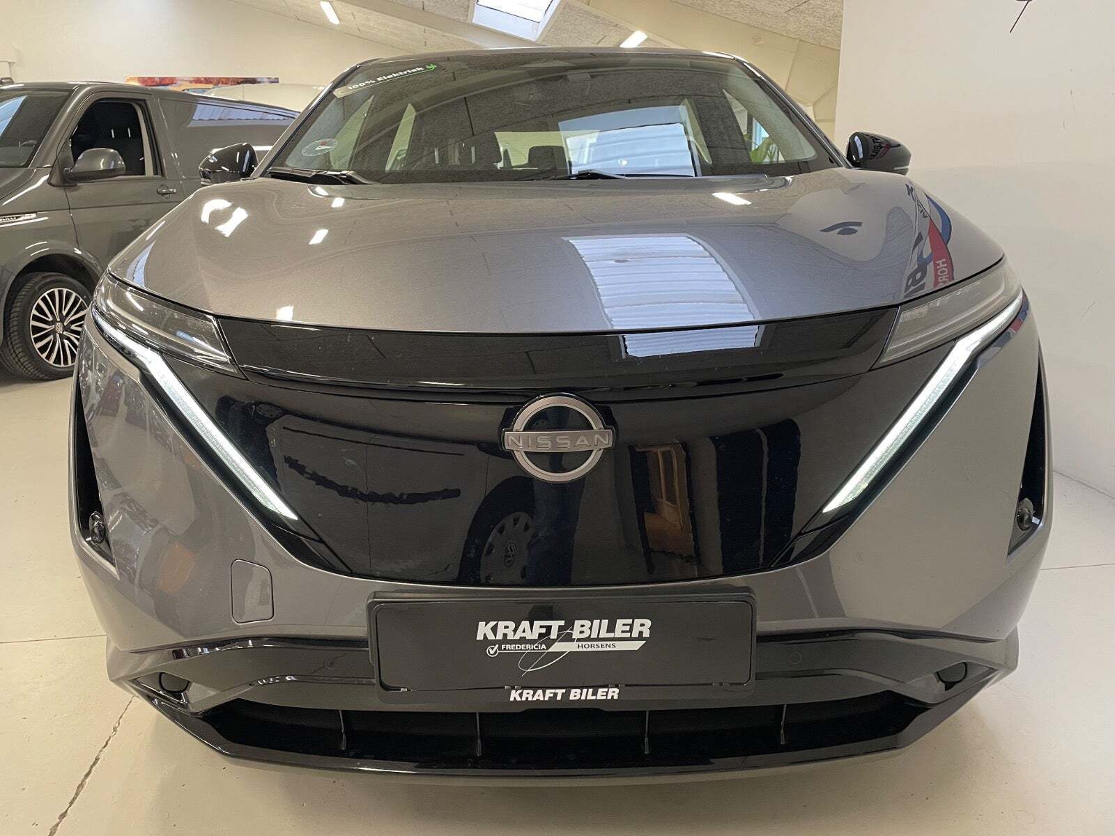 Grå Nissan Ariya fra 2024