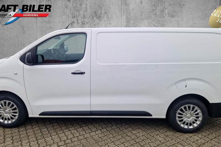Hvid Toyota ProAce fra 2021