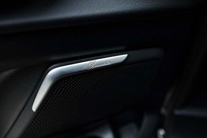 Sort Mercedes EQV300 fra 2022