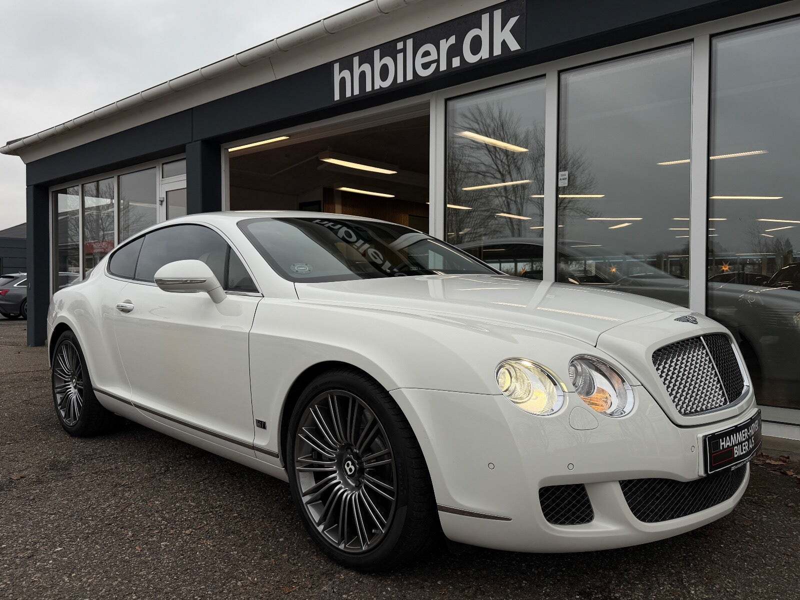 Hvid Bentley Continental GT fra 2010