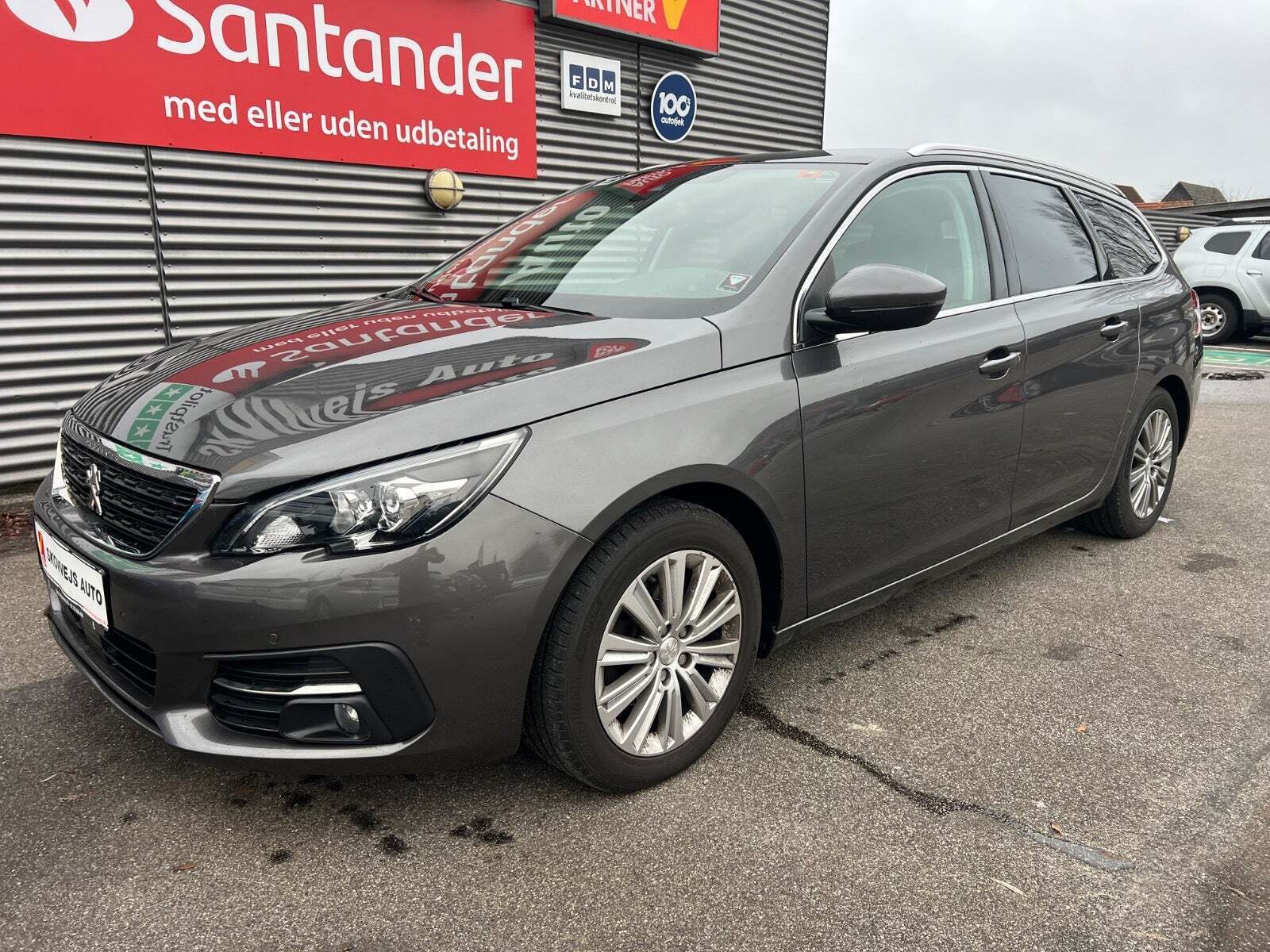 Peugeot 308 1,5 BlueHDi 130 Selection Sky SW