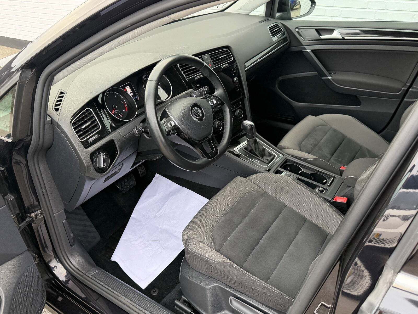 VW Golf VII 2,0 TDi 150 Highline Variant DSG Van