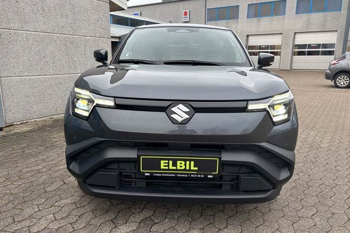 Grå Suzuki eVitara fra 2025