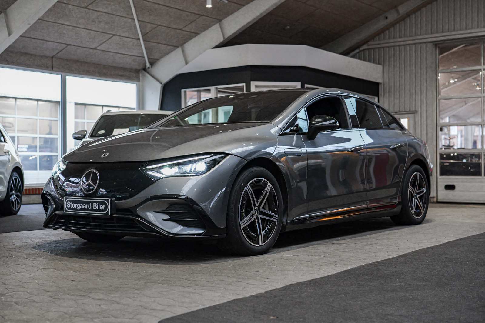 Mercedes EQE350 AMG Line