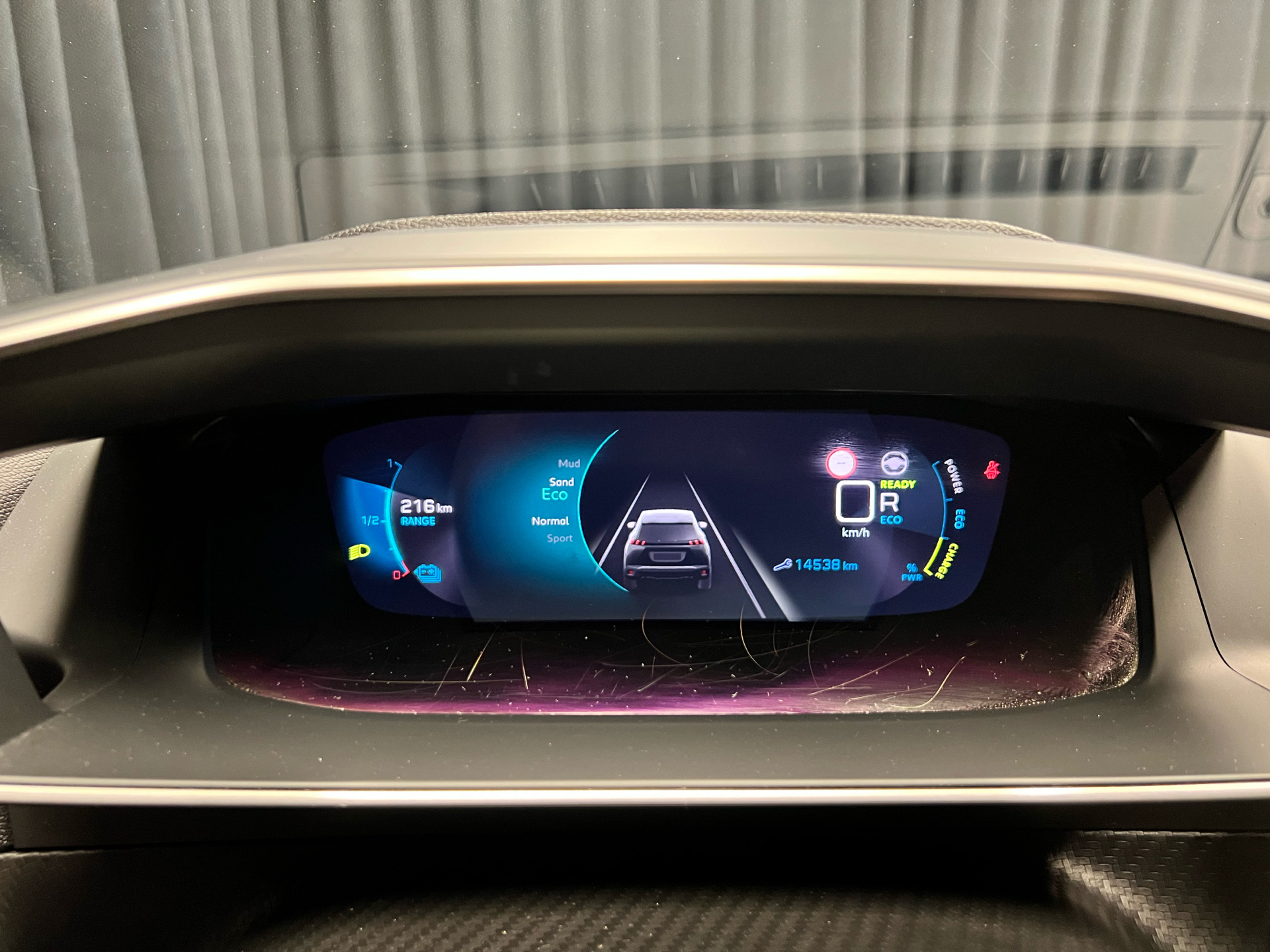 Sort Peugeot e-2008 fra 2022