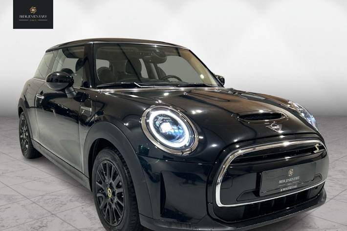 Sort Mini Cooper fra 2022 set udefra