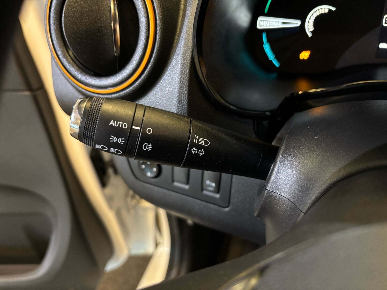 Hvid Dacia Spring fra 2021