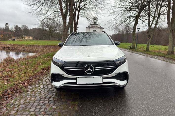 Hvid Mercedes EQA250 fra 2022