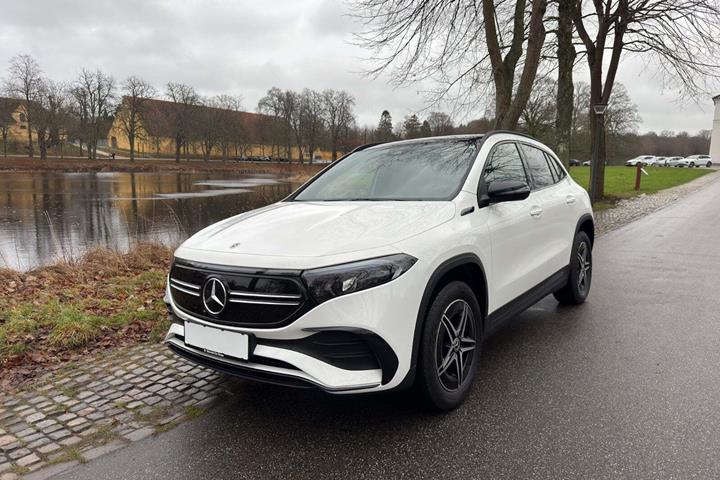 Hvid Mercedes EQA250 fra 2022
