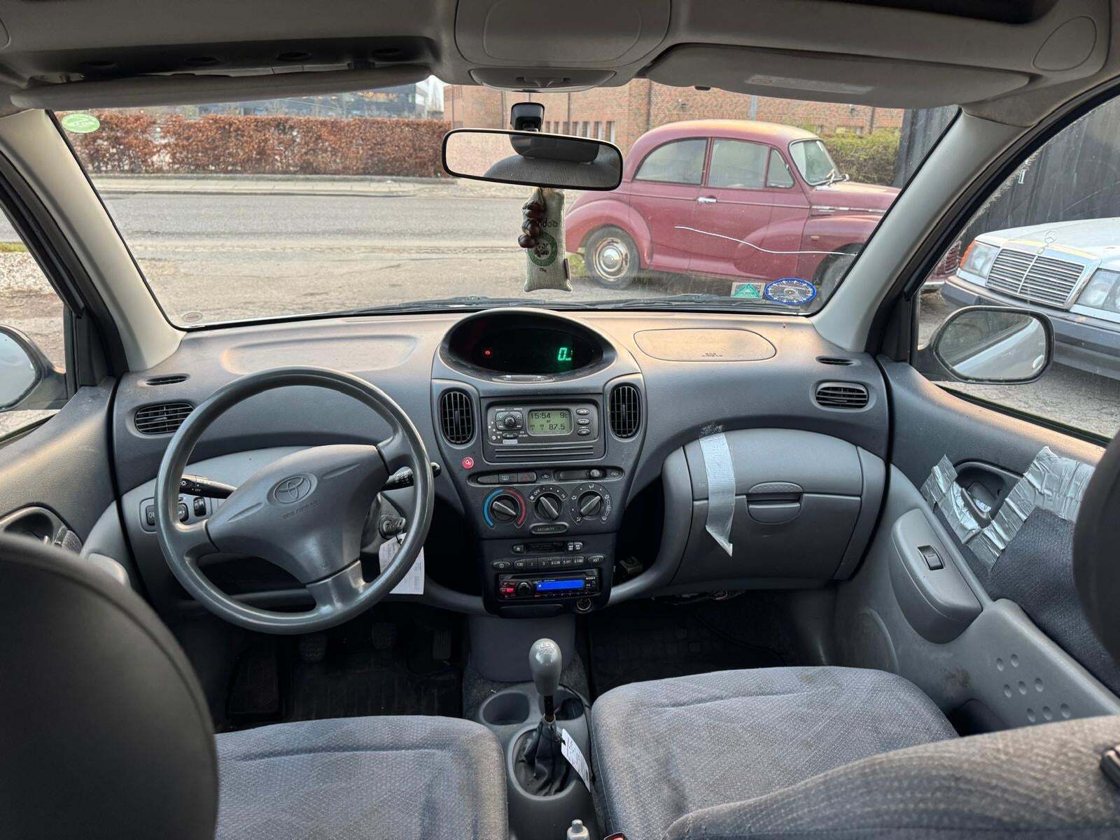 undefined Toyota Yaris Verso fra 2001