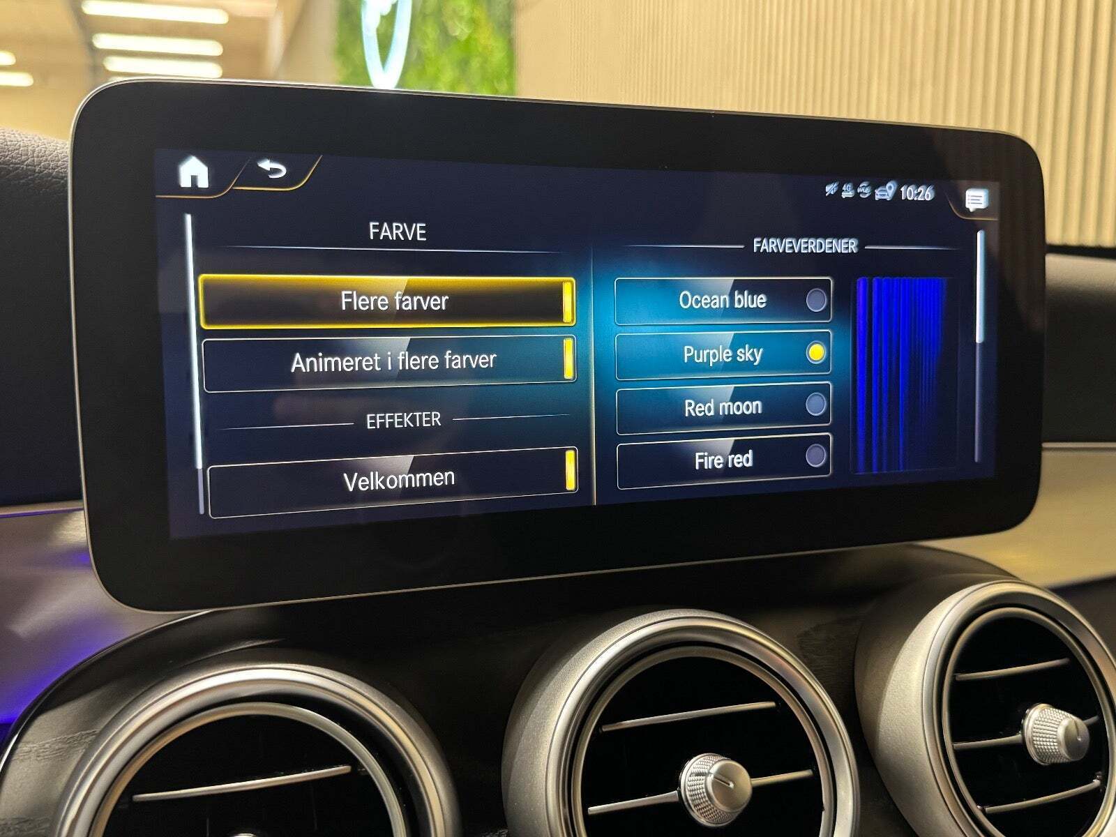 Grå Mercedes GLC300 de fra 2021