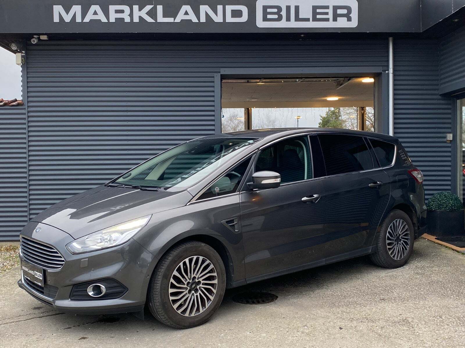 Ford S-MAX 1,5 EcoBoost Titanium 7prs