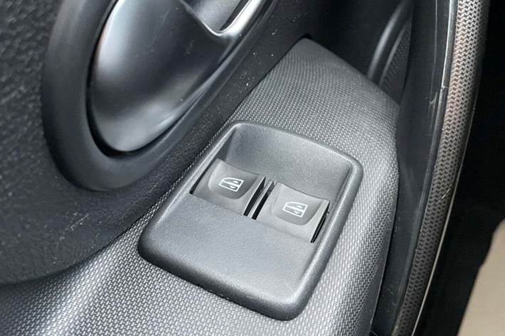 Brun Dacia Logan Stepway fra 2017