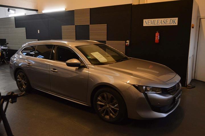 Grå Peugeot 508 fra 2019