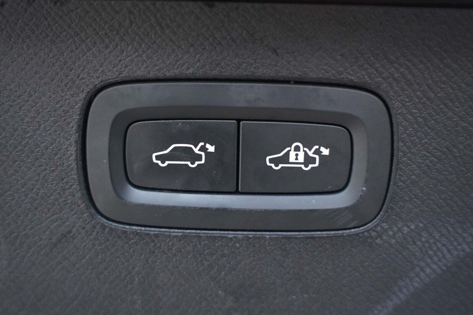 Brun Volvo XC90 fra 2021