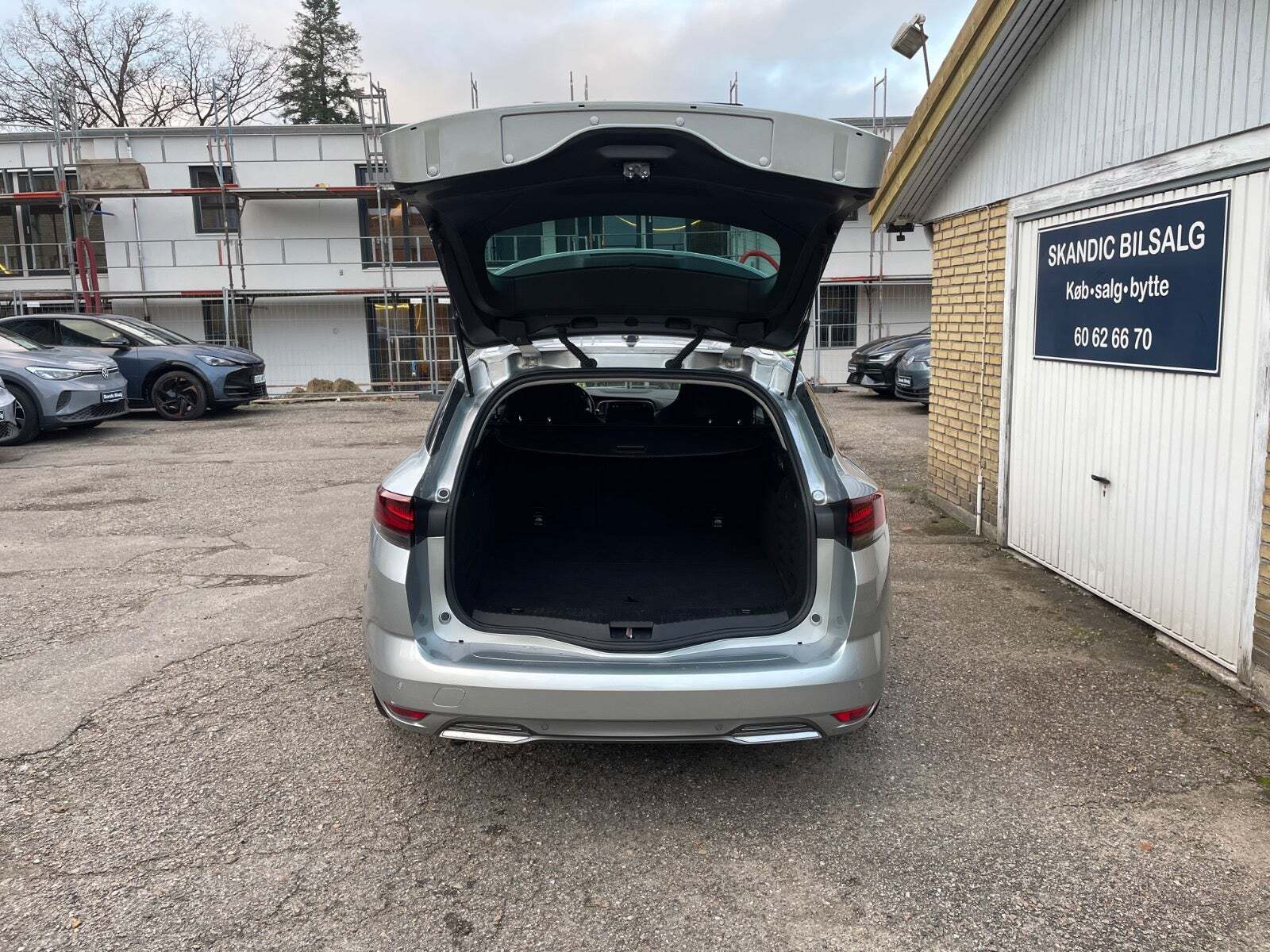 Sølv Renault Megane IV fra 2021