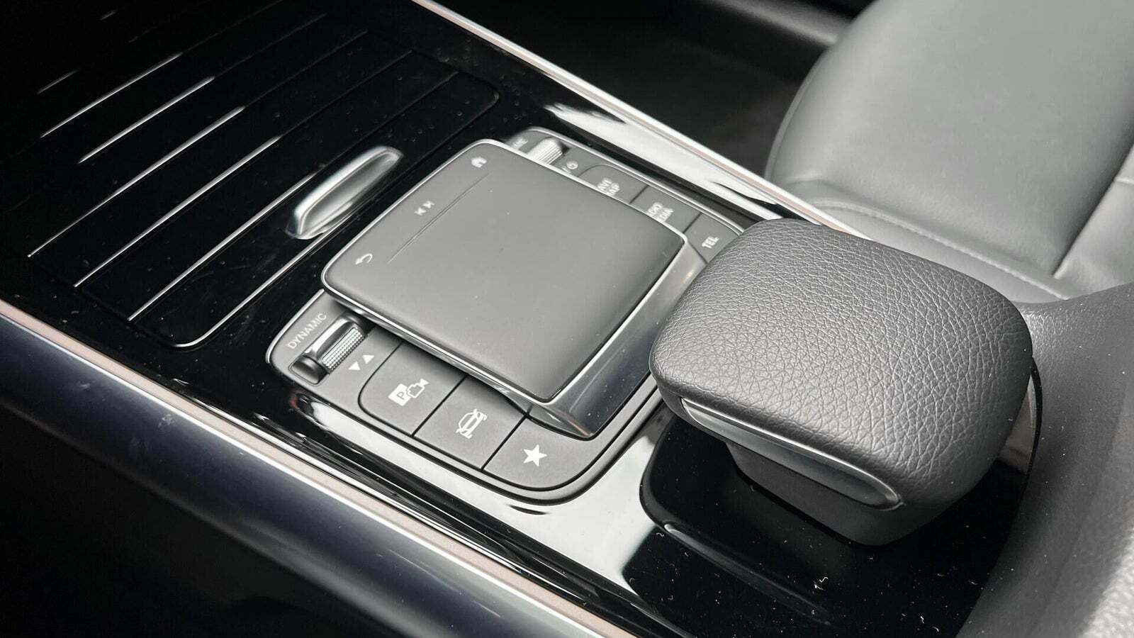 Grå Mercedes EQA250 fra 2023