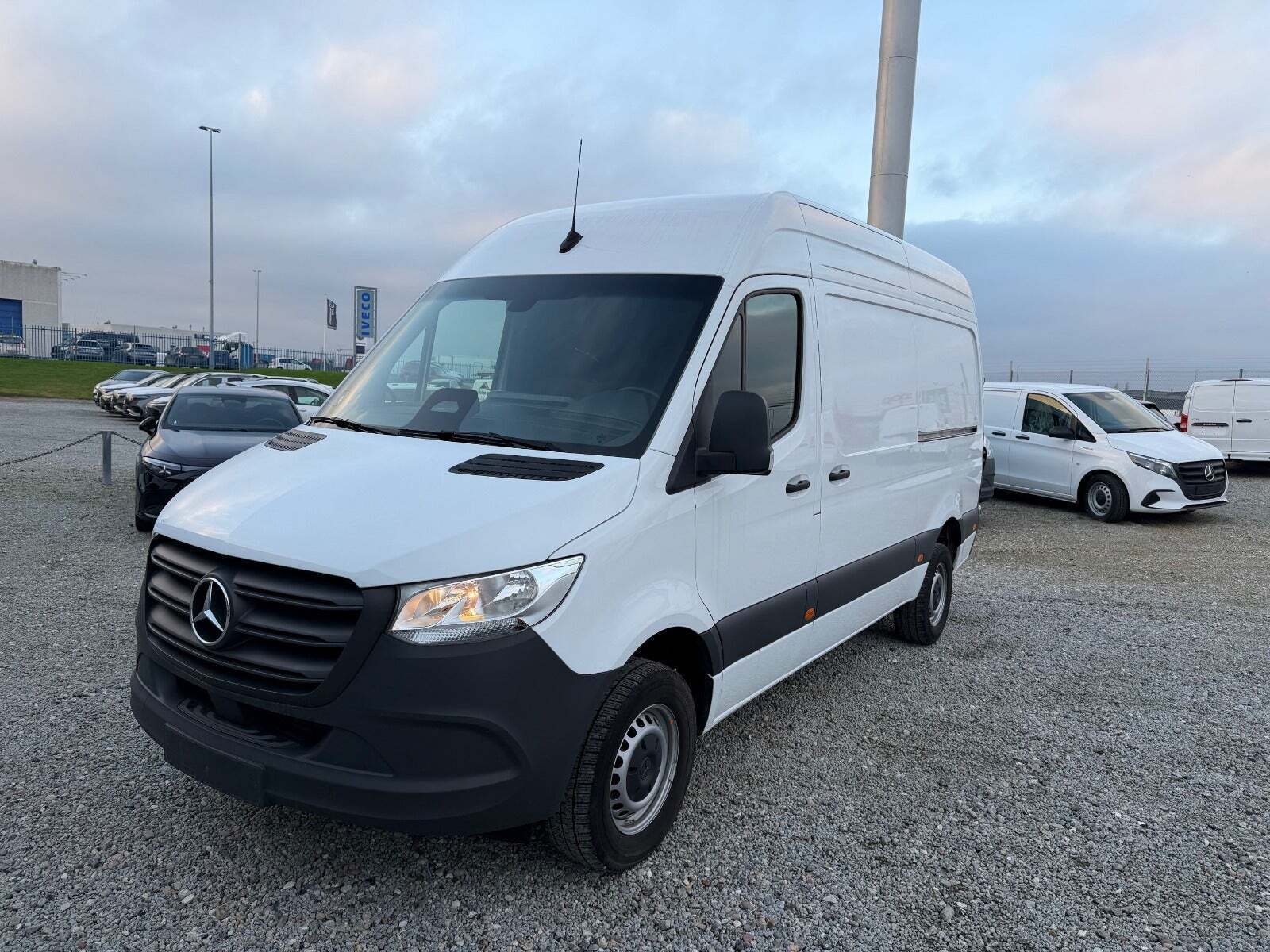 Mercedes Sprinter 317 2,0 CDi A2 Kassevogn PRO RWD