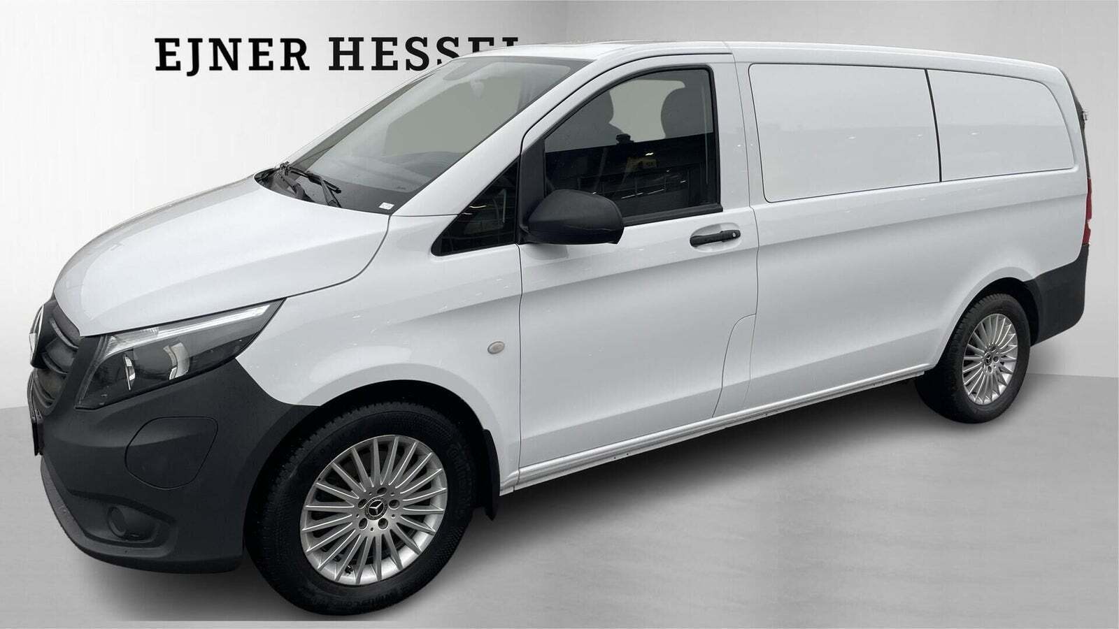 Mercedes eVito 129 Tourer PRO L Van