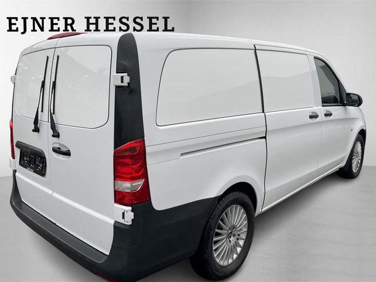 Mercedes eVito 129 Tourer PRO L Van