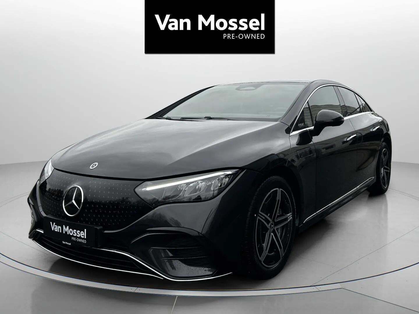 Grå Mercedes EQE350+ fra 2025