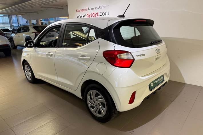 Hvid Hyundai i10 fra 2022