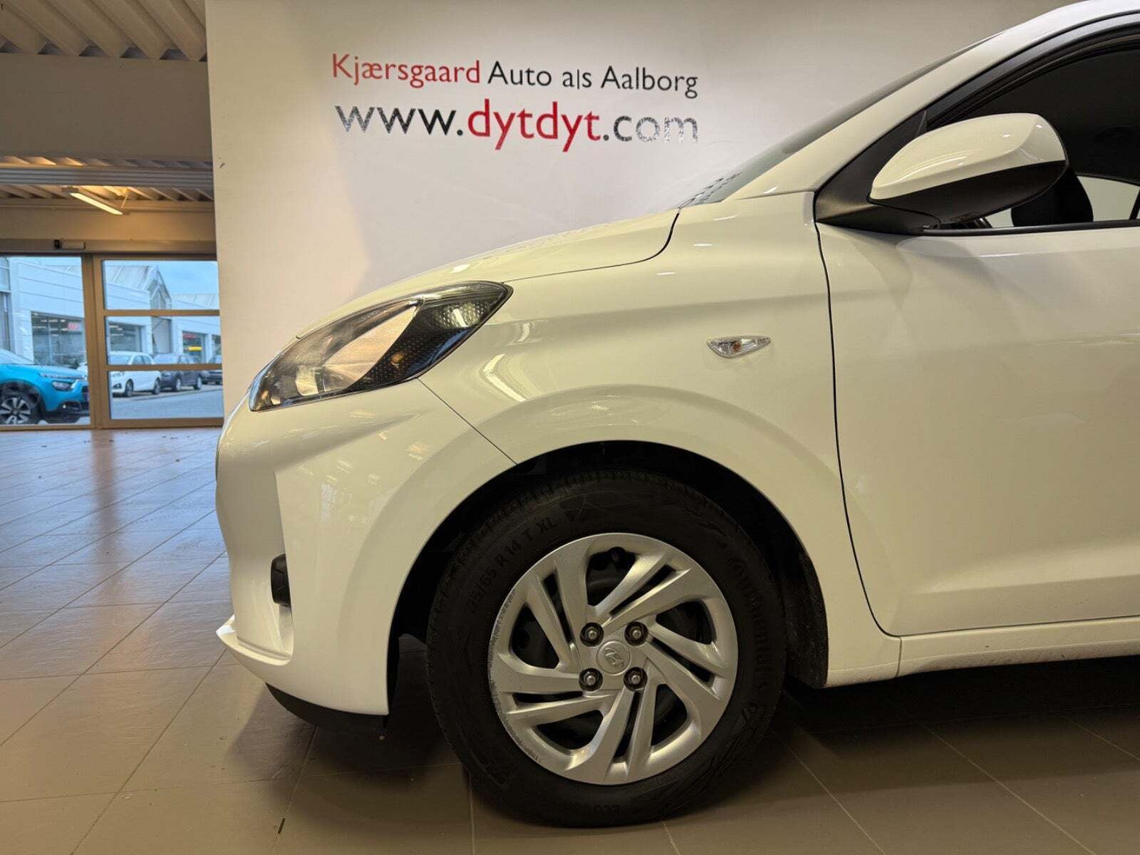 Hvid Hyundai i10 fra 2022