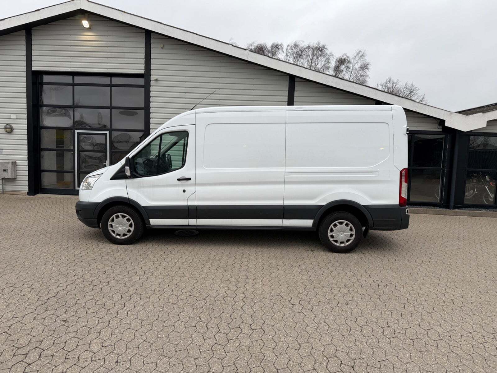 Ford Transit 350 L2 Van 2,0 TDCi 170 Trend aut. H2 FWD