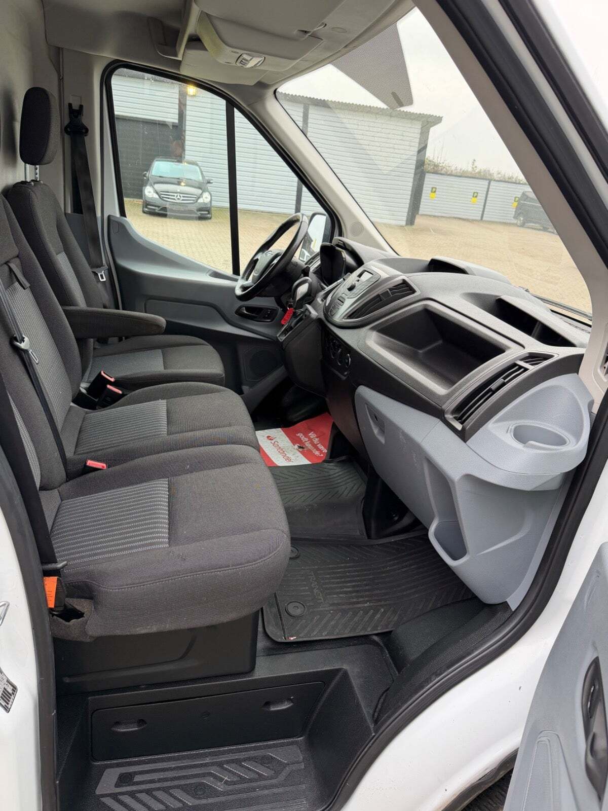 Hvid Ford Transit 350 L2 Van fra 2018