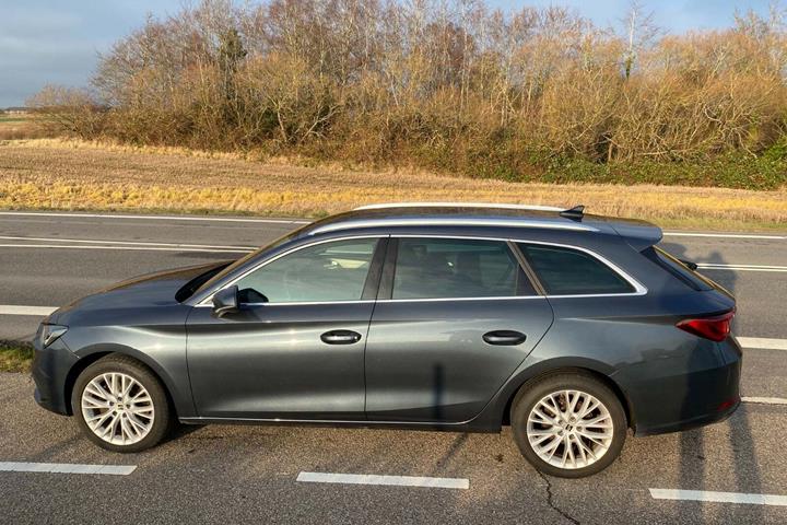 Grå Seat Leon fra 2021